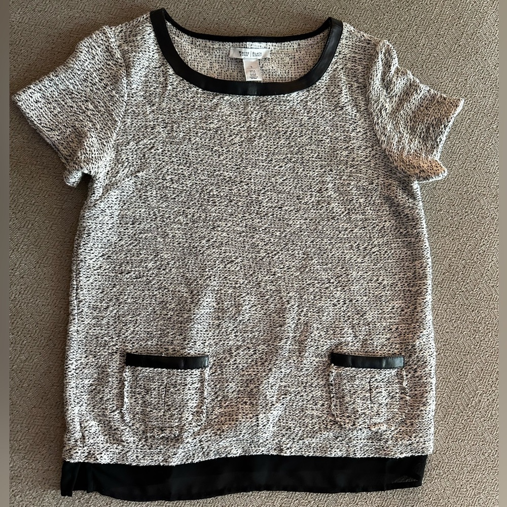 White House Black Market sweater short sleeve with leather detailing and pockets